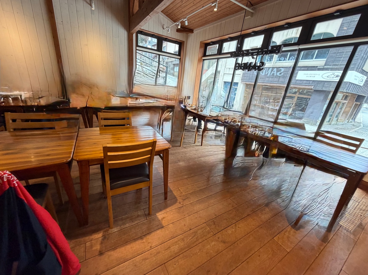 ベーカリーカフェSANDOのカフェスペース