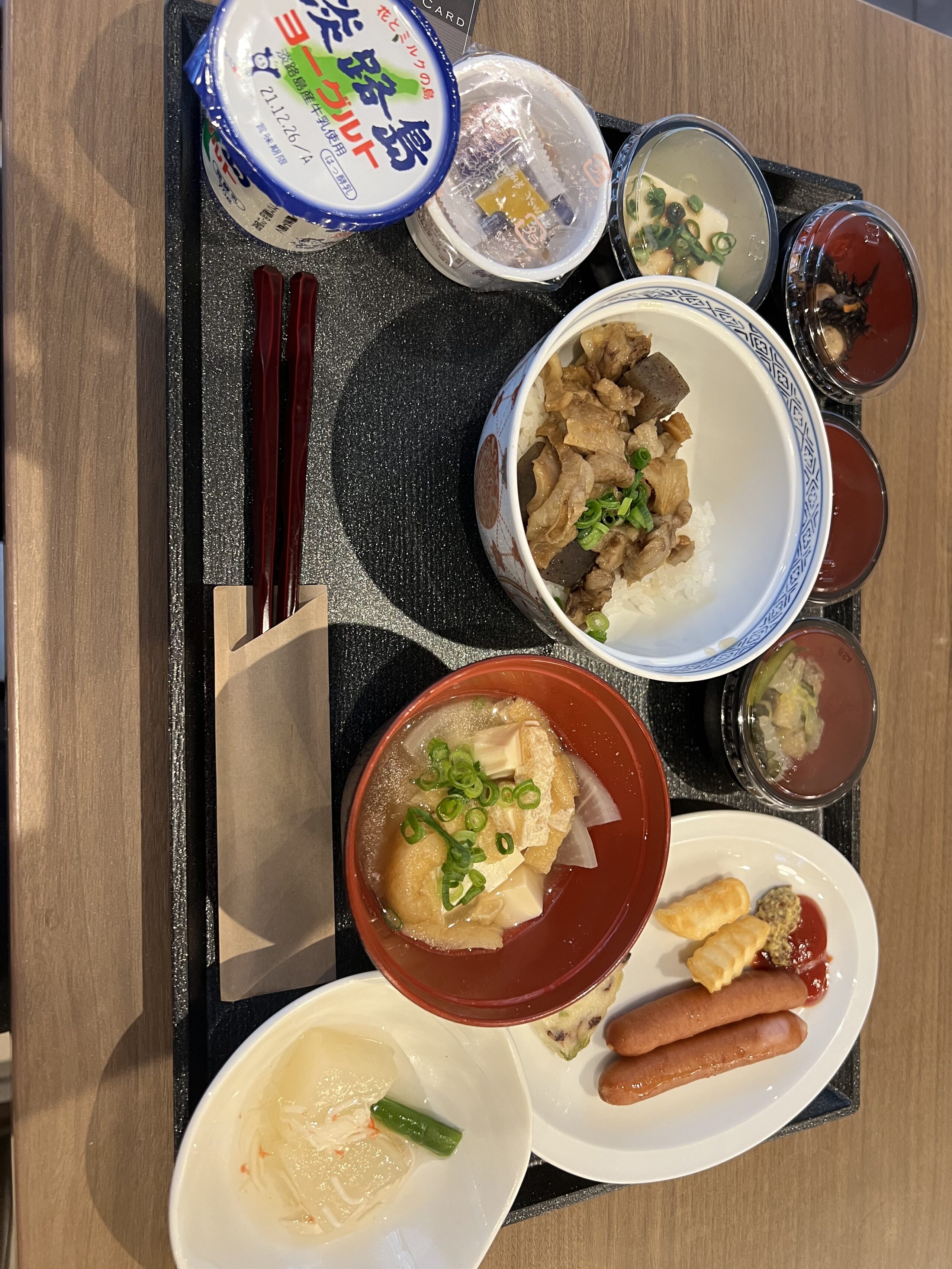 ドーミーイン神戸元町 朝食のぼっかけ丼セット
