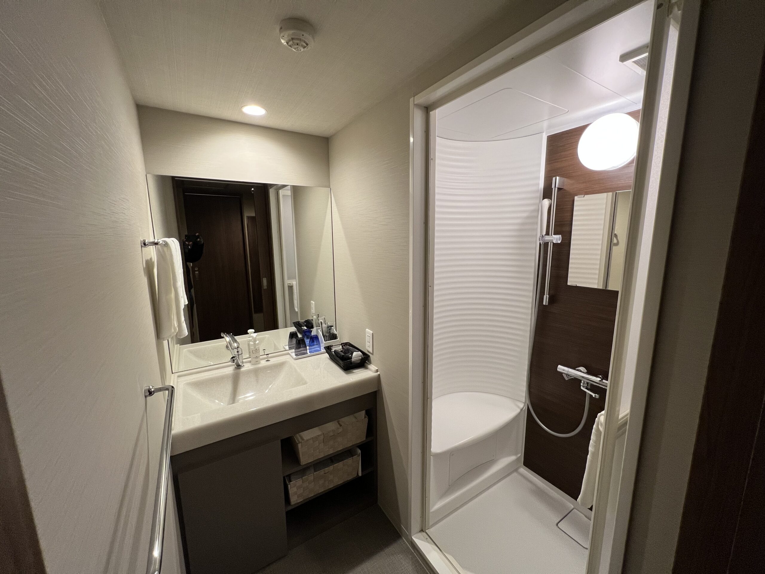 ドーミーイン神戸元町 客室バスルーム