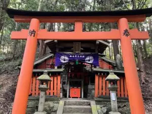 伏見稲荷大社・御膳谷奉拝所前