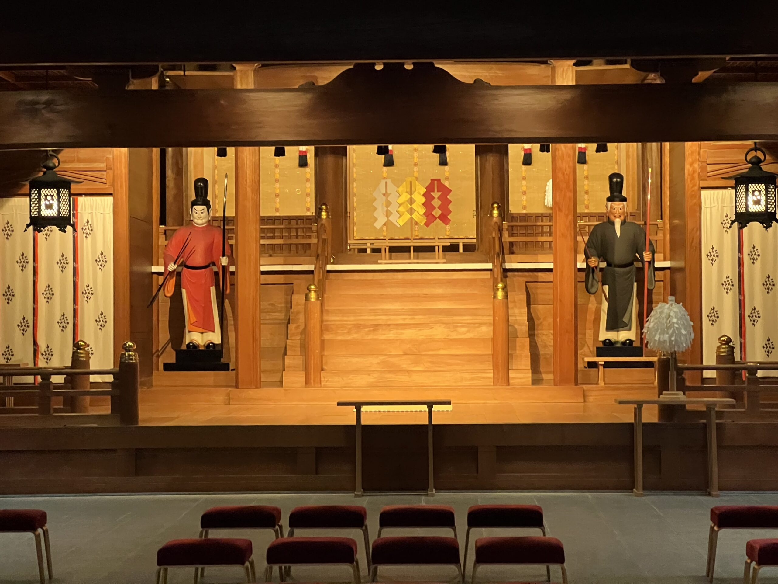 城南宮の神楽殿