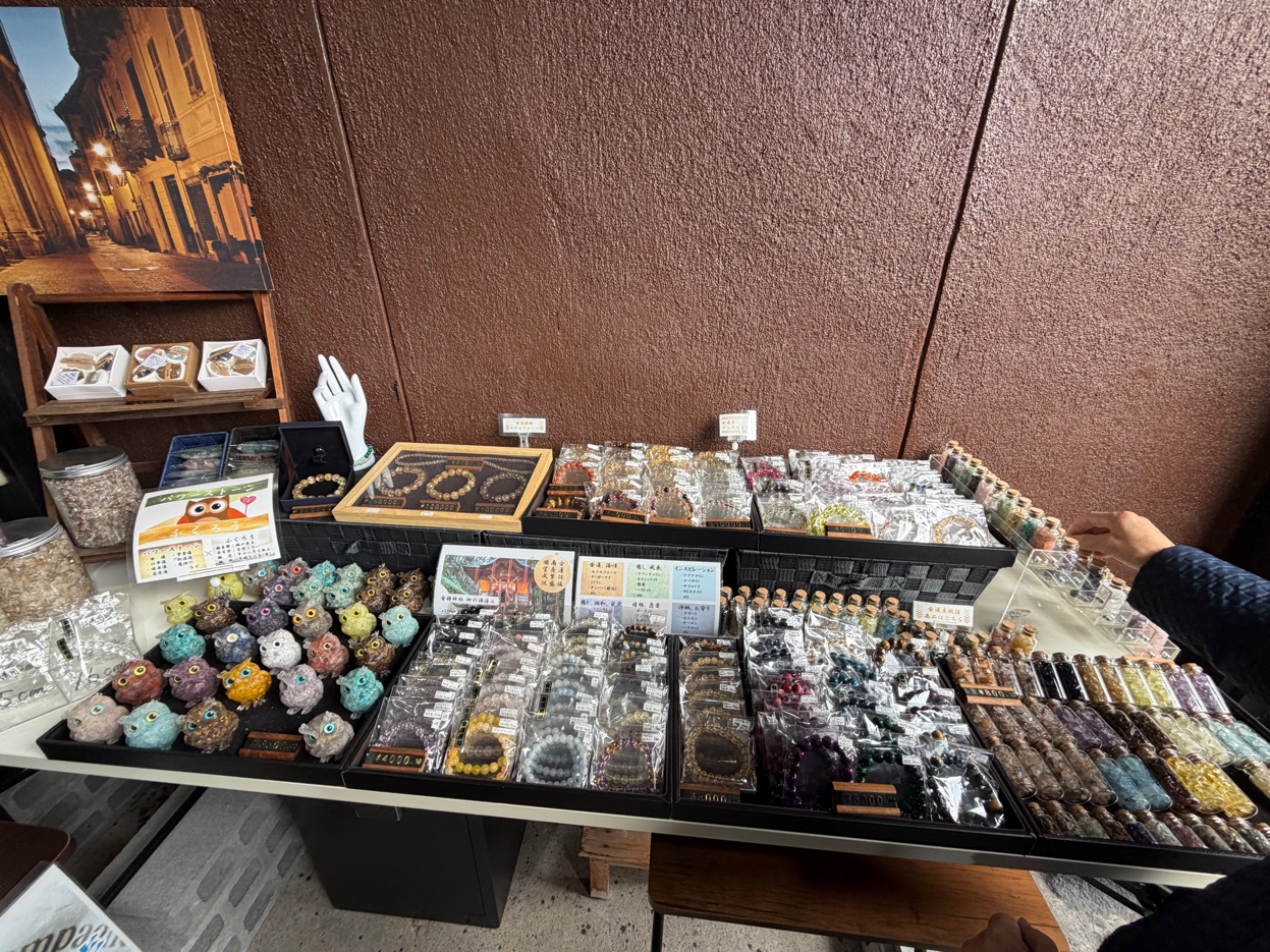 OIMOYA KAMOCHIのパワーストーン・雑貨コーナー