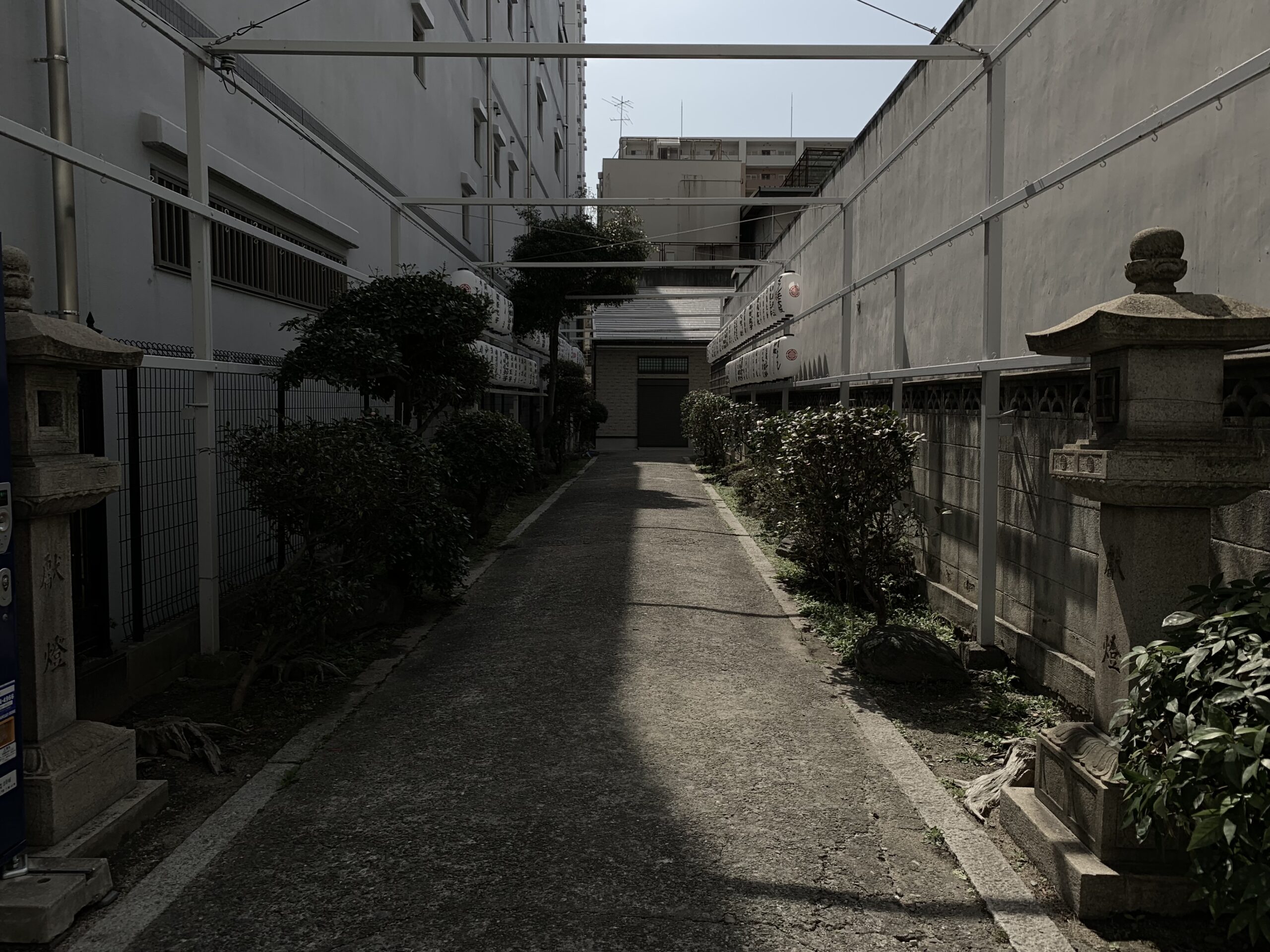 サムハラ神社 大阪 境内通路