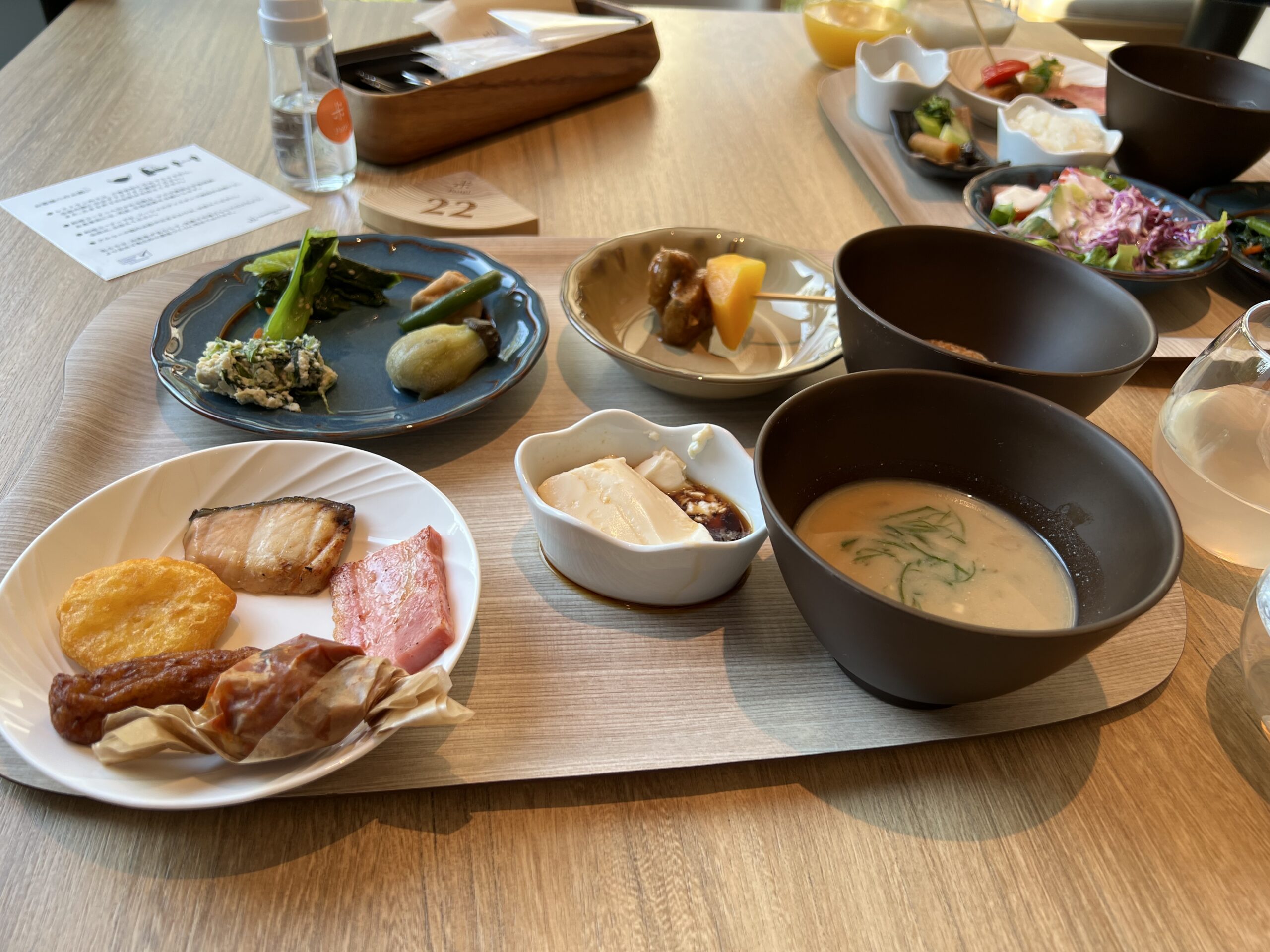 梅小路ポテル京都の朝食ブッフェ・トレー