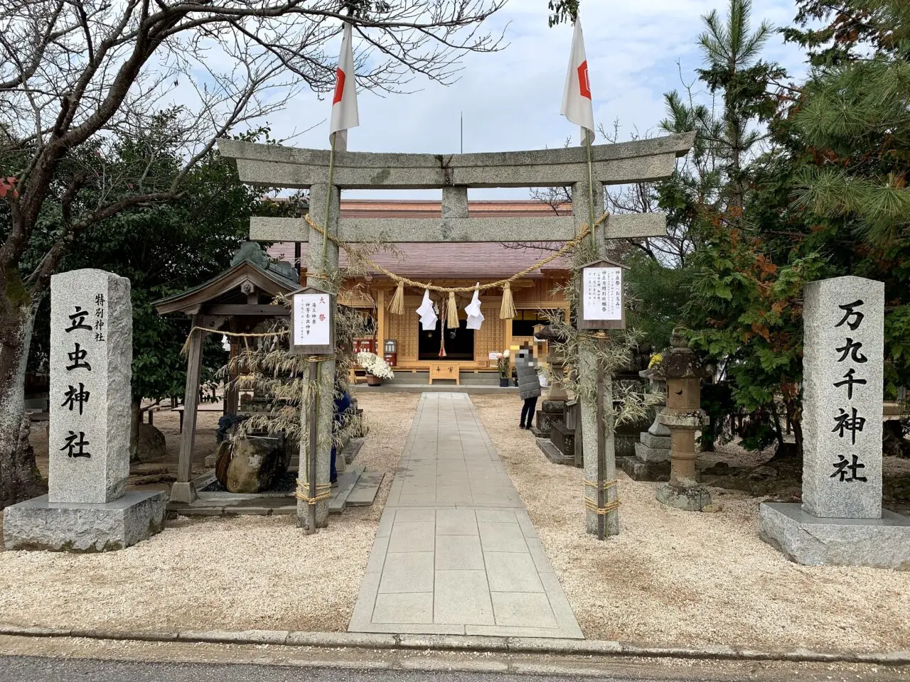 万九千神社の外観_2