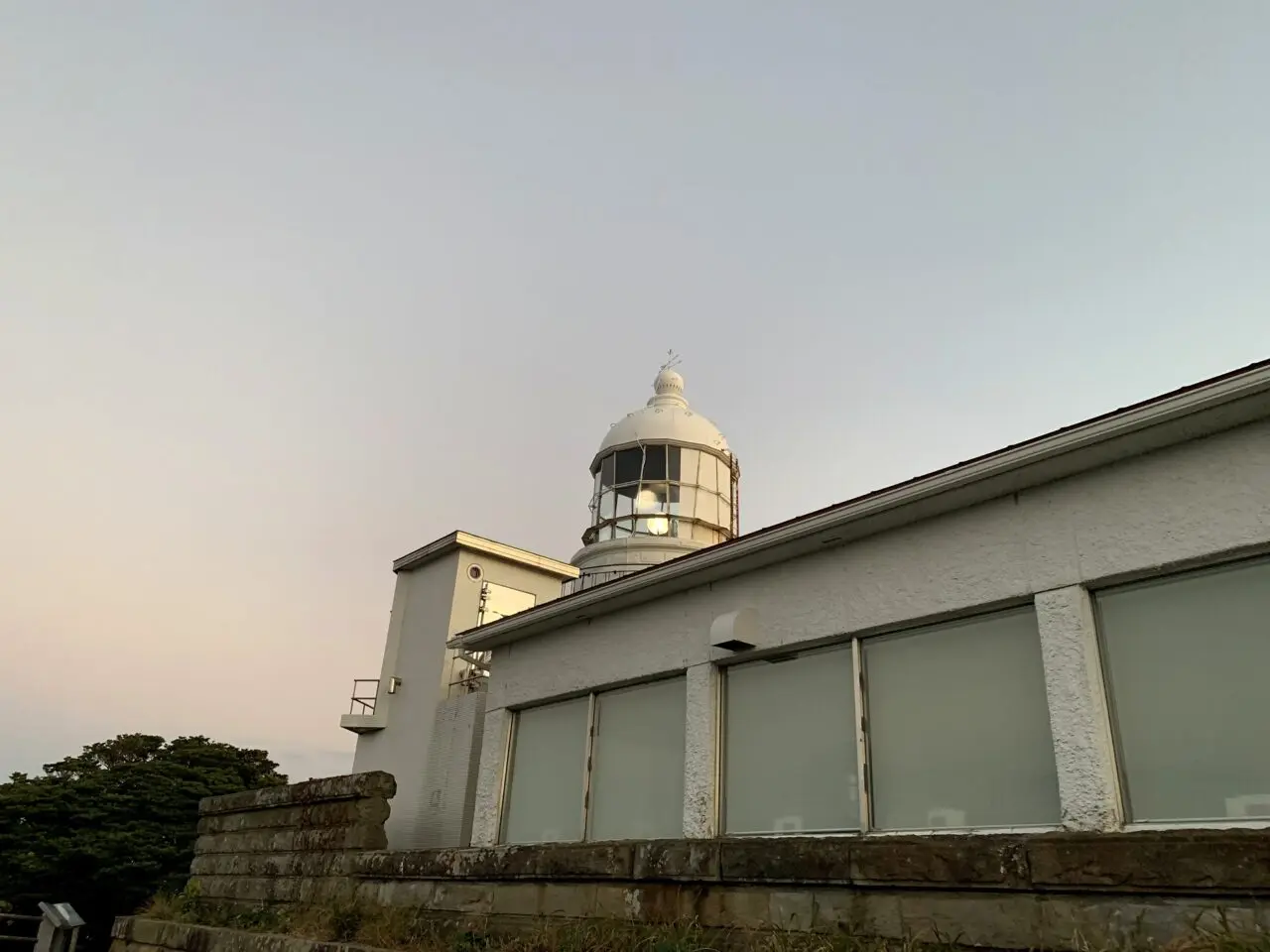 美保関灯台の外観3