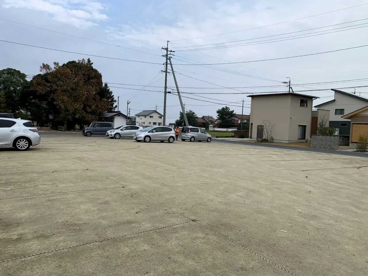 万九千神社の駐車場_1