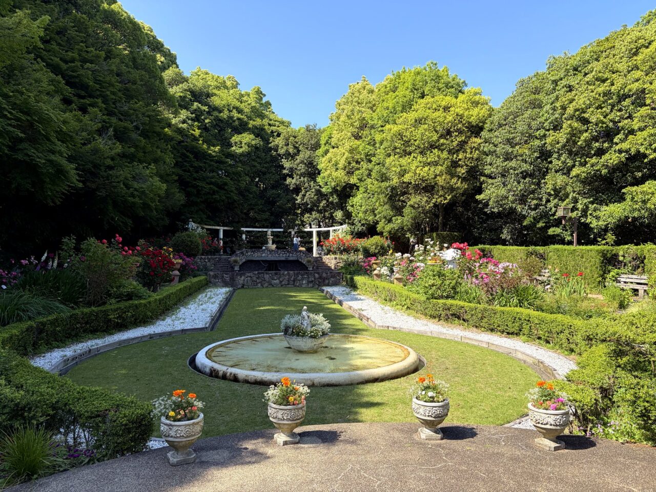 須磨離宮公園の庭園と小噴水