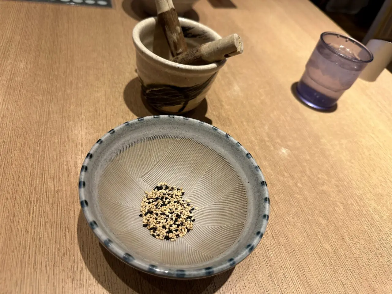 とんかつ双葉 姫路大津店のすりごま用の器