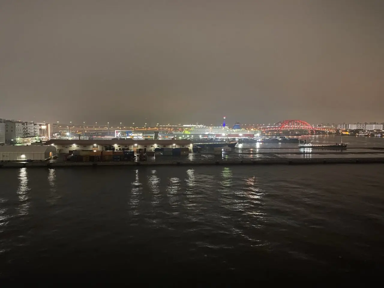 神戸みなと温泉 蓮 客室から見た港夜景