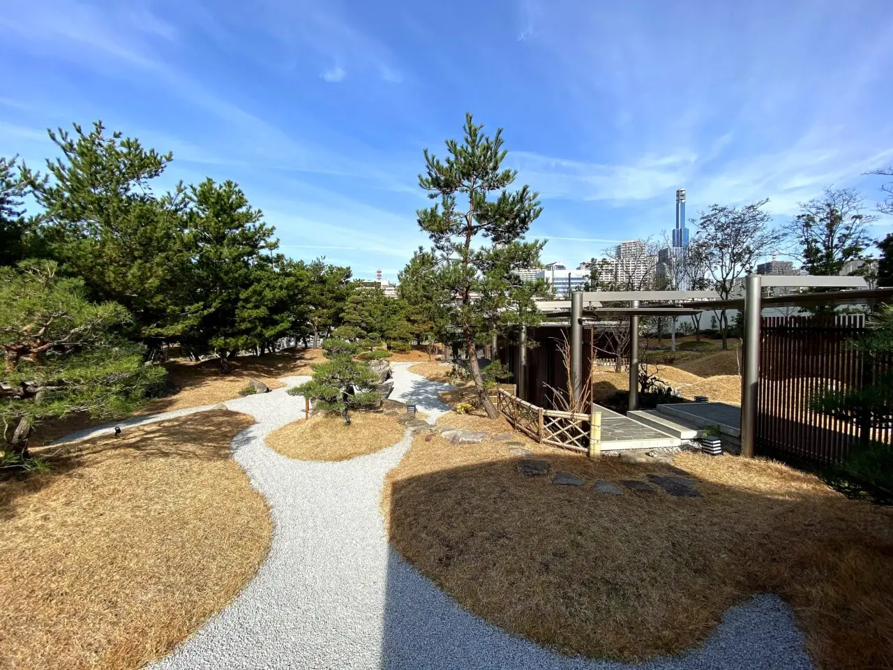 神戸みなと温泉 蓮の外観2