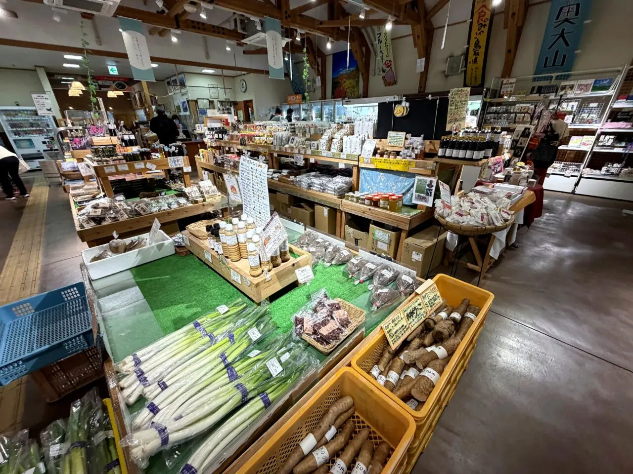 道の駅 奥大山の土産売場