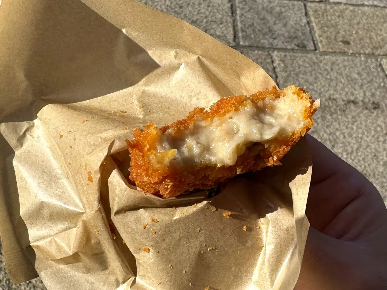 おかげ横丁 豚捨の揚げ物を食べ歩きで確認