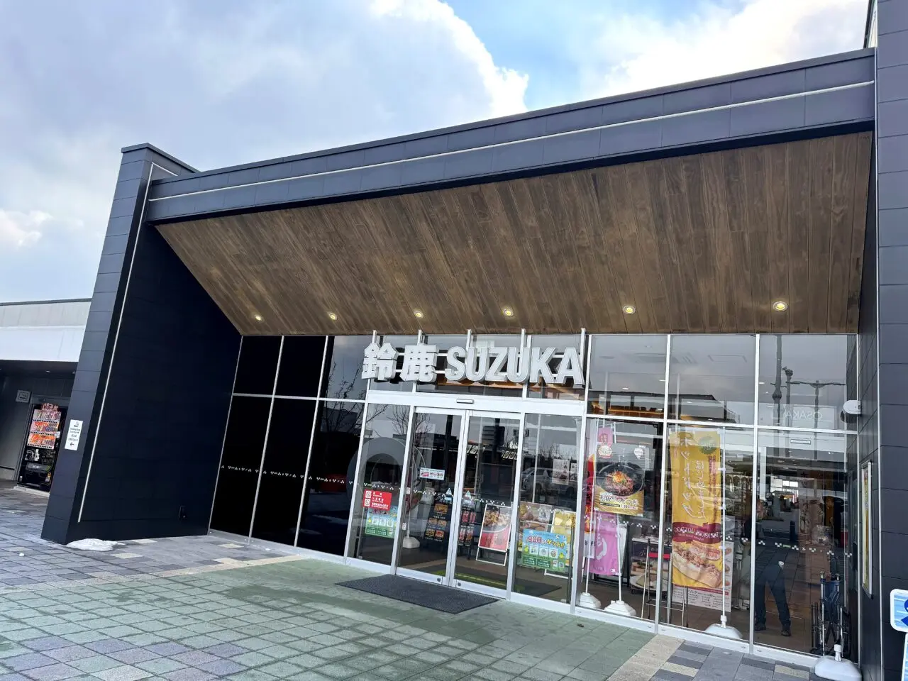鈴鹿PA PIT SUZUKAの外観