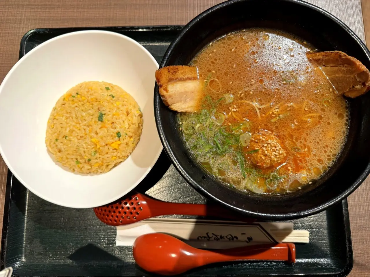 横丁ラーメン朝熊の料理1