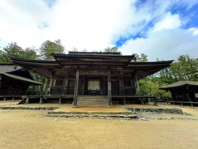壇上伽藍の大会堂