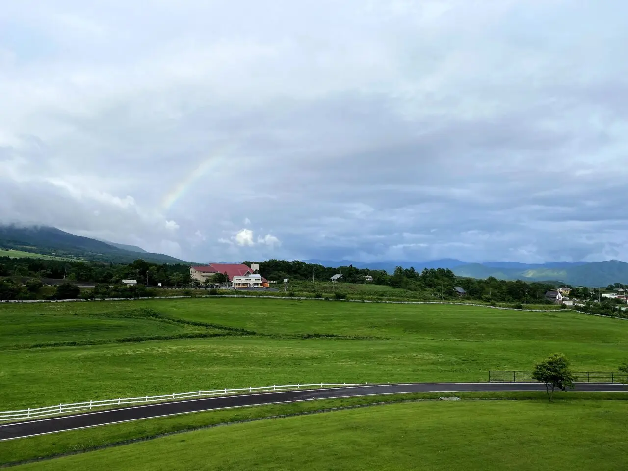 休暇村蒜山高原の外観2