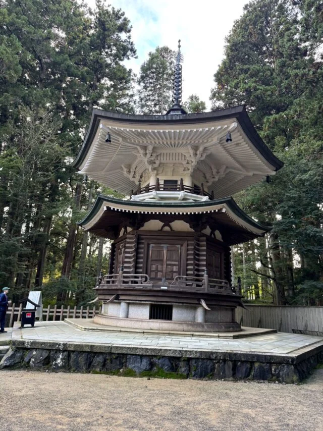 壇上伽藍の御社周辺にある社殿