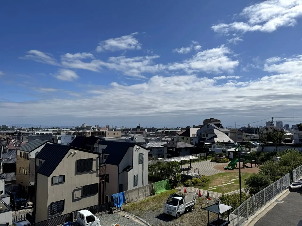 門戸厄神東光寺周辺から見える西宮の住宅地