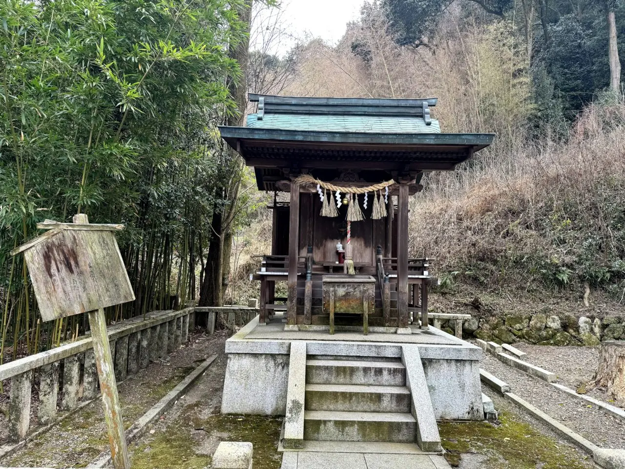 京都 大石神社 山科 忠臣蔵 宝物殿 駐車場の外観4