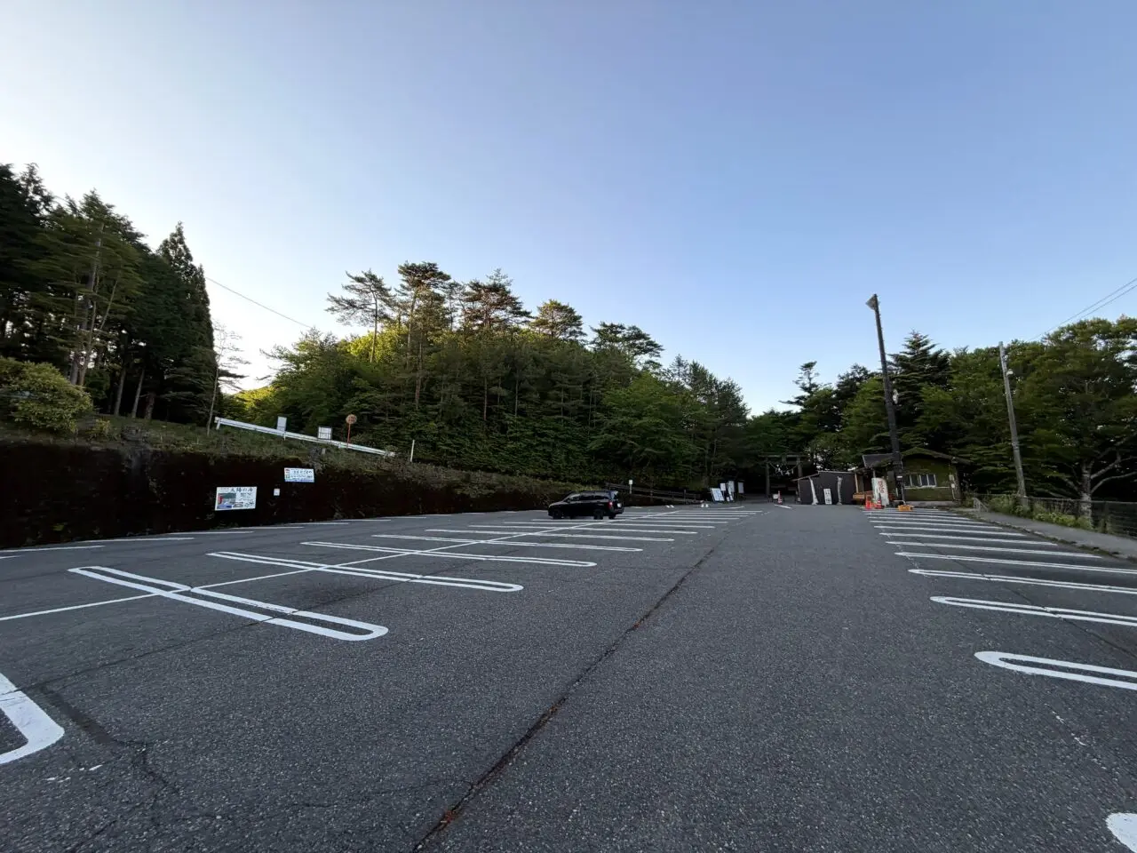 玉置神社の玉置山駐車場全景
