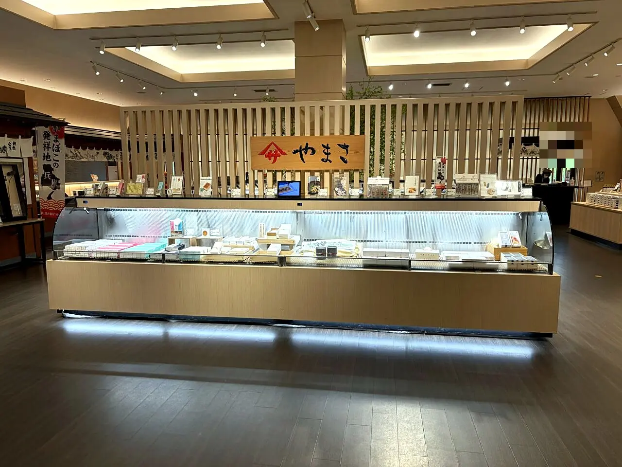 夢鮮館の店内販売カウンター