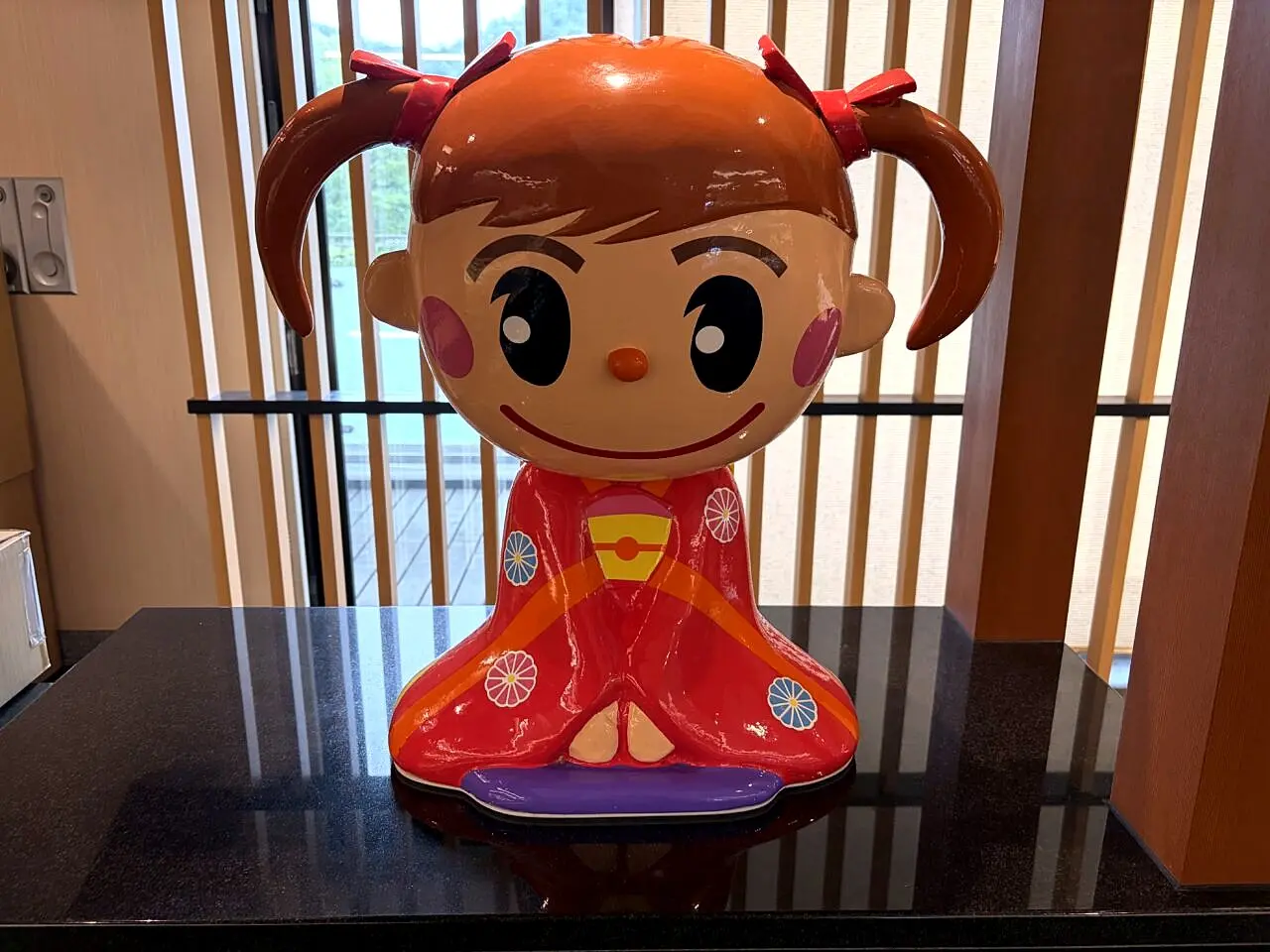 夢鮮館店内のさっちゃん像