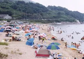 淡路市の公式掲載写真。室津ビーチの様子。