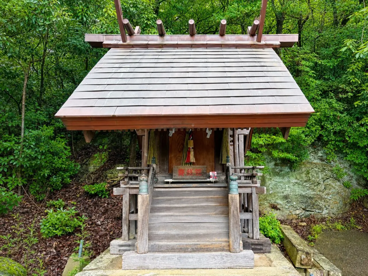 日岡神社境内の恵美須神社の社殿