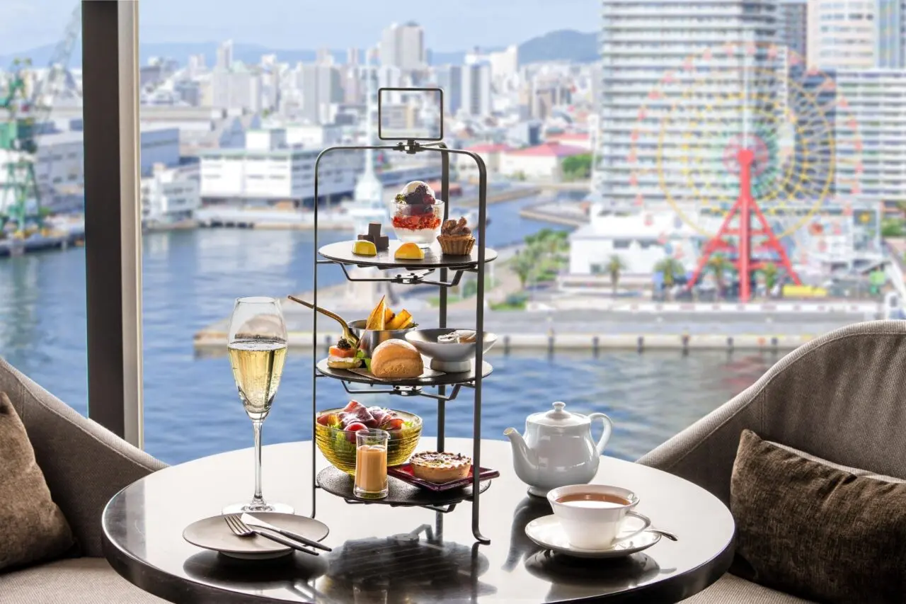 神戸メリケンパークオリエンタルホテル公式掲載のVIEW CAFEメニュー画像1。