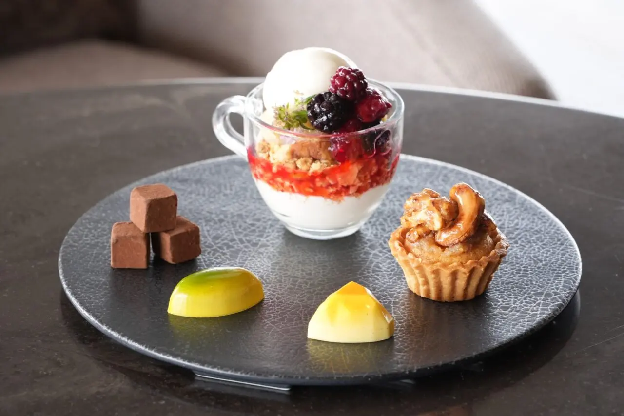 神戸メリケンパークオリエンタルホテル公式掲載のVIEW CAFEメニュー画像2。
