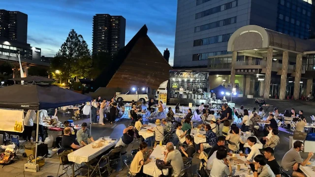 ビア&グルメ ミュージックガーデン2026夏の飲食とステージの雰囲気