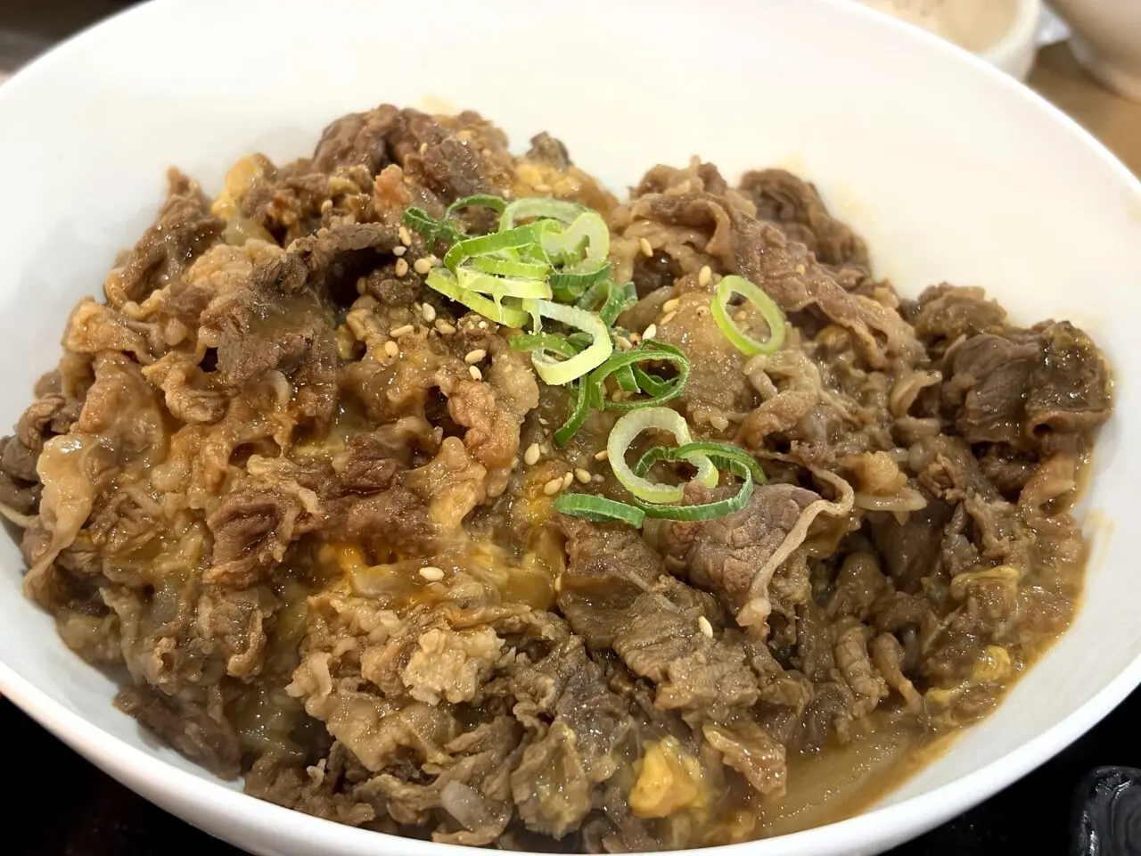 丸正精肉店の食事例の盛り付け