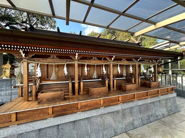 生石神社境内の奥側の拝所