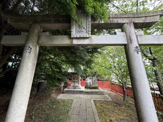 稗田野神社の外観19