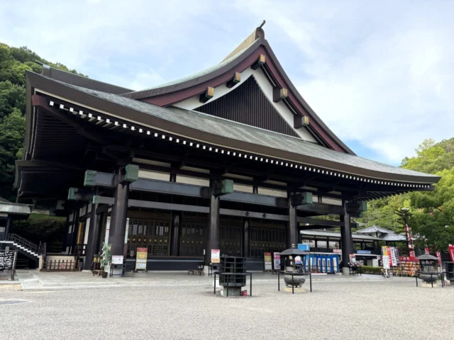 最上稲荷の本殿
