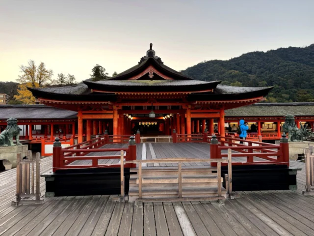 宮島 厳島神社 朱塗りの社殿と参拝動線
