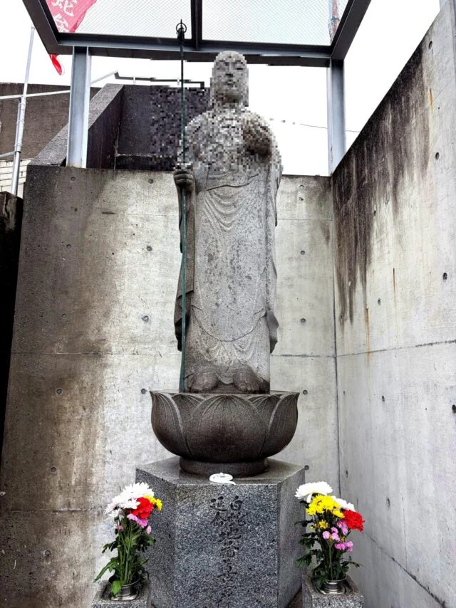 境内の石像