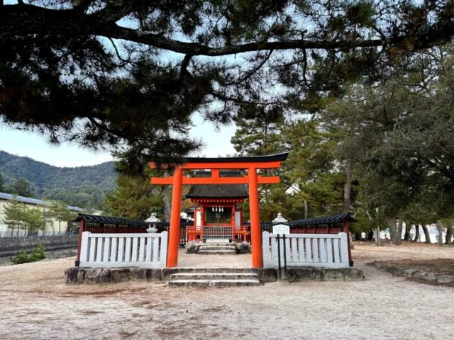 宮島 厳島神社周辺 嚴島神社周辺の小社と参道