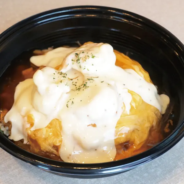 中華料理とんこう公式サイト掲載のオムチャーハン写真。とんこう赤穂店の看板メニューのイメージ。