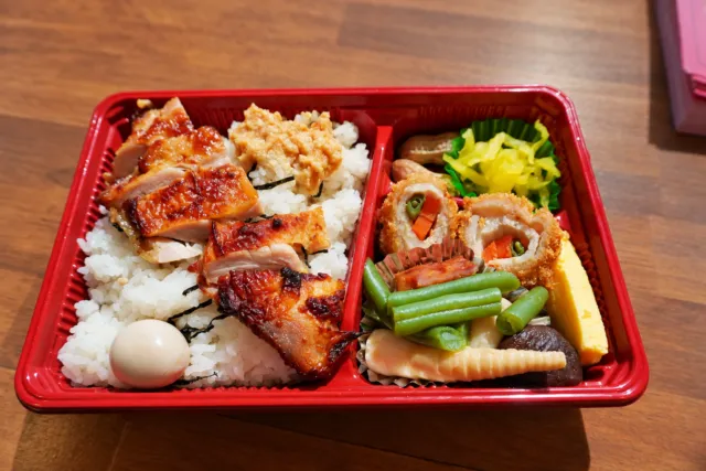 とりめし弁当（白）の公式メニュー写真