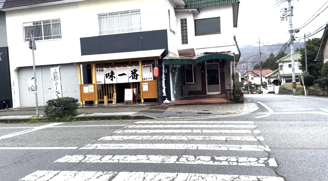 長浜ラーメン味一番 上郡店の外観