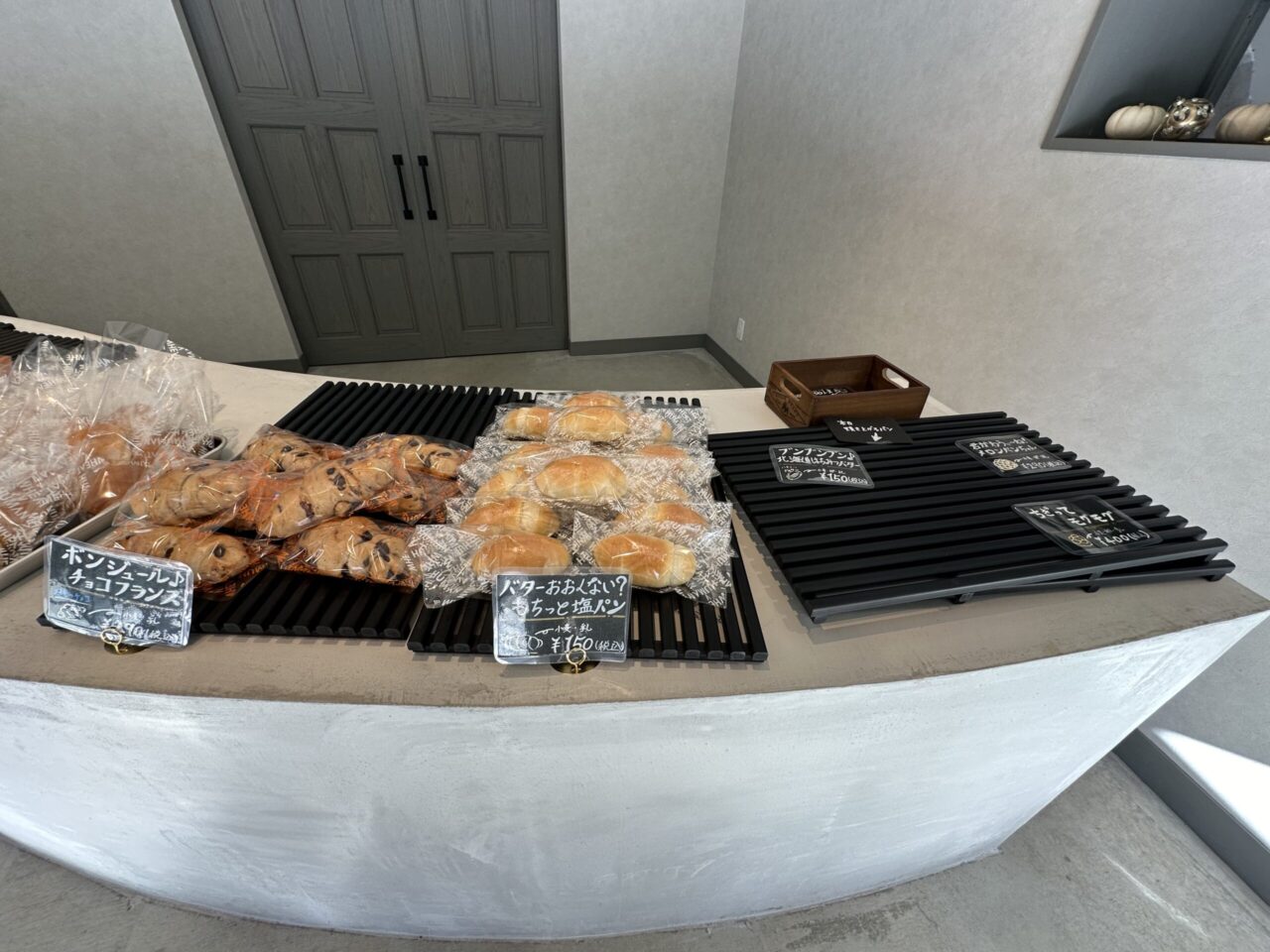 小麦の奴隷 佐用店の店内