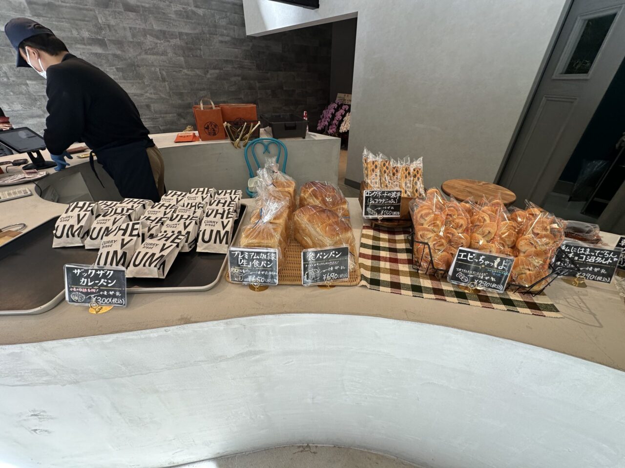 小麦の奴隷 佐用店のパン陳列