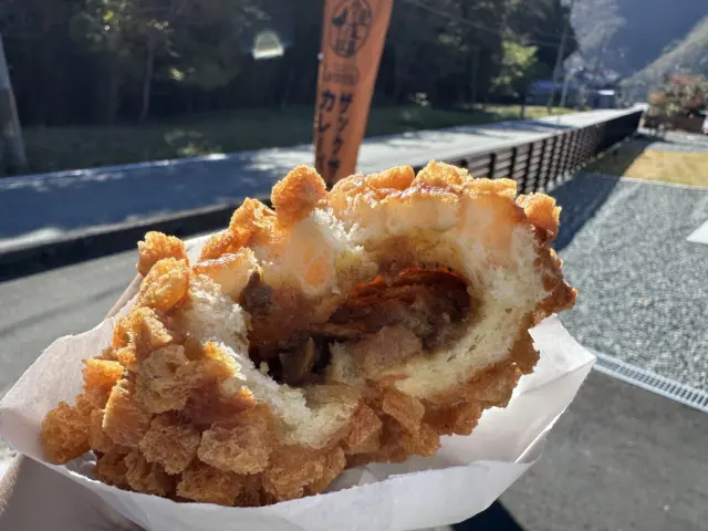 小麦の奴隷 佐用店のパンセット