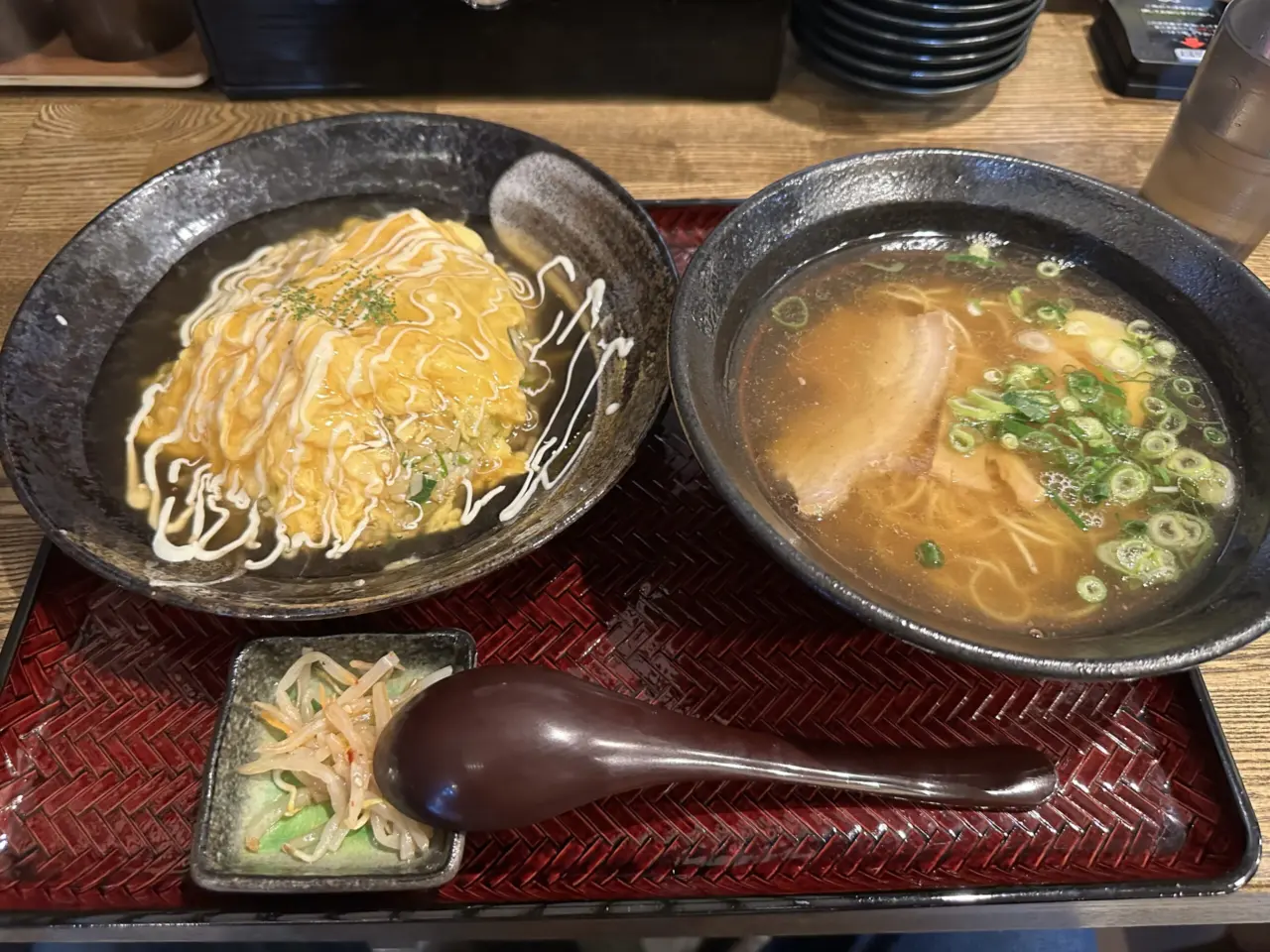 とんこう赤穂店のオムチャーハンとラーメンのセット
