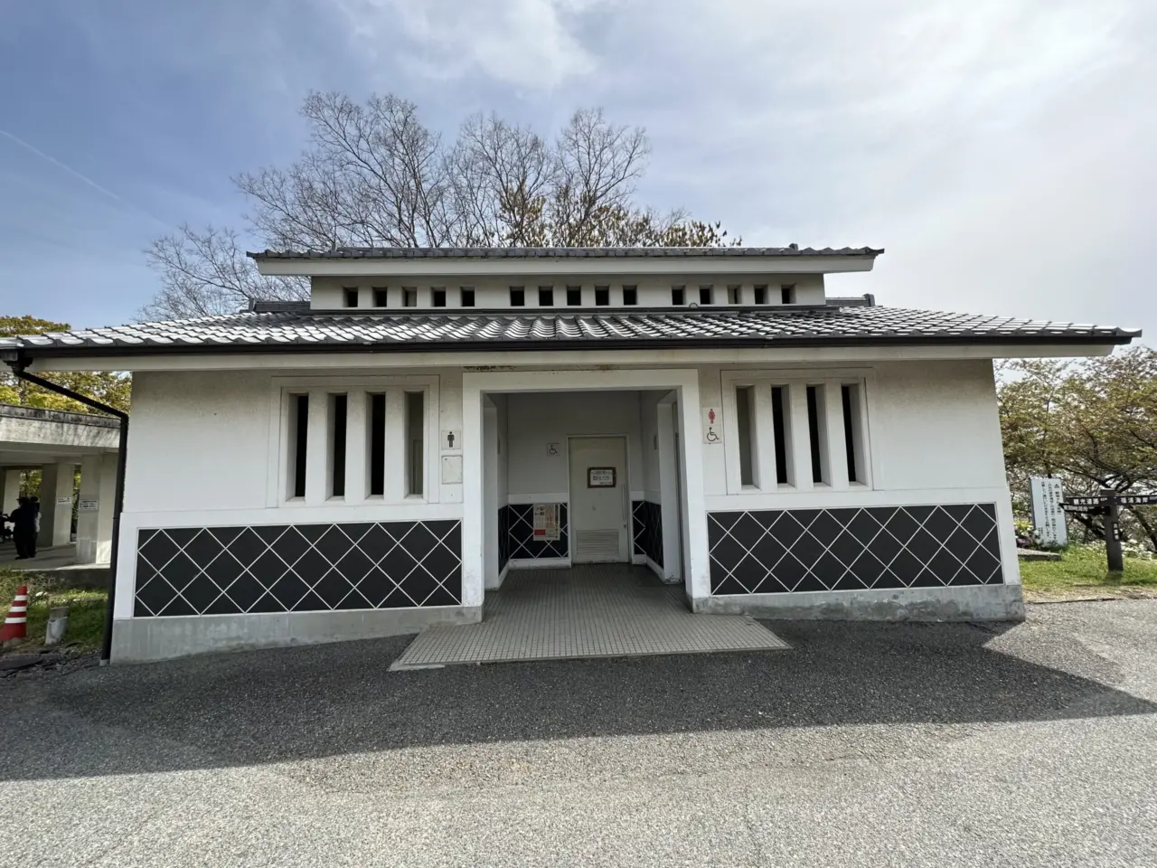 赤穂東御崎公園駐車場のトイレ