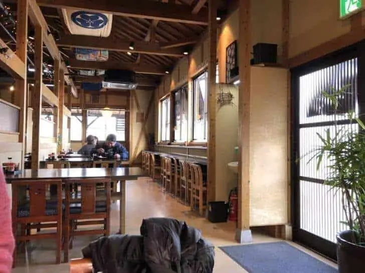 さぬきうどん來家の店内