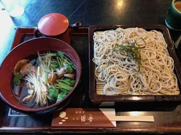 本家田毎 府庁前店のそば料理